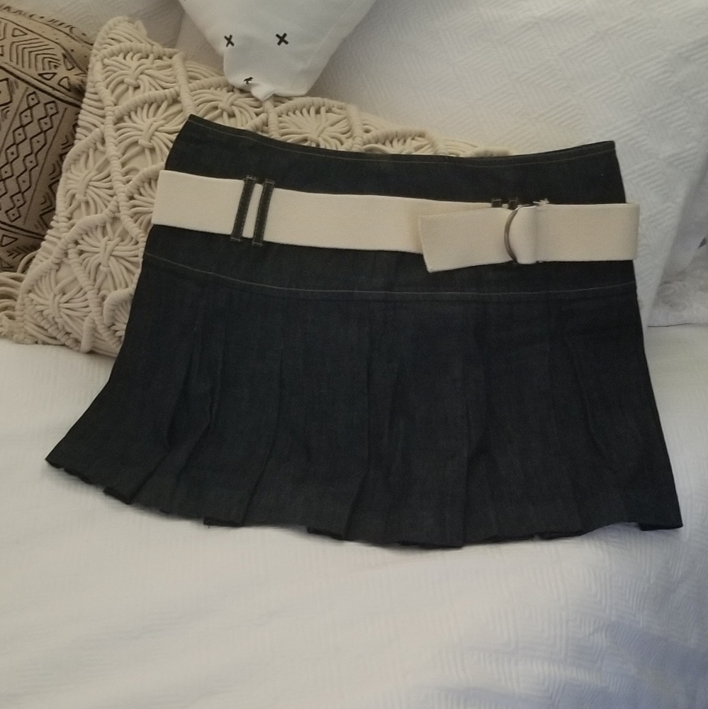Theory denim skirt with belt